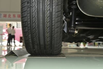 2015款 2.0L CVT宽享版 223座-外观-图片-有驾